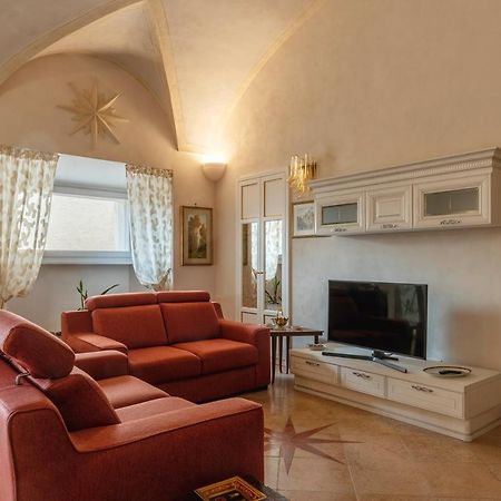 Palazzo Altieri Elegant Apartment ローマ エクステリア 写真
