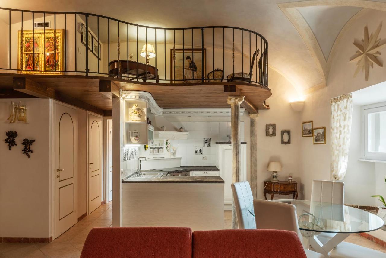 Palazzo Altieri Elegant Apartment ローマ エクステリア 写真