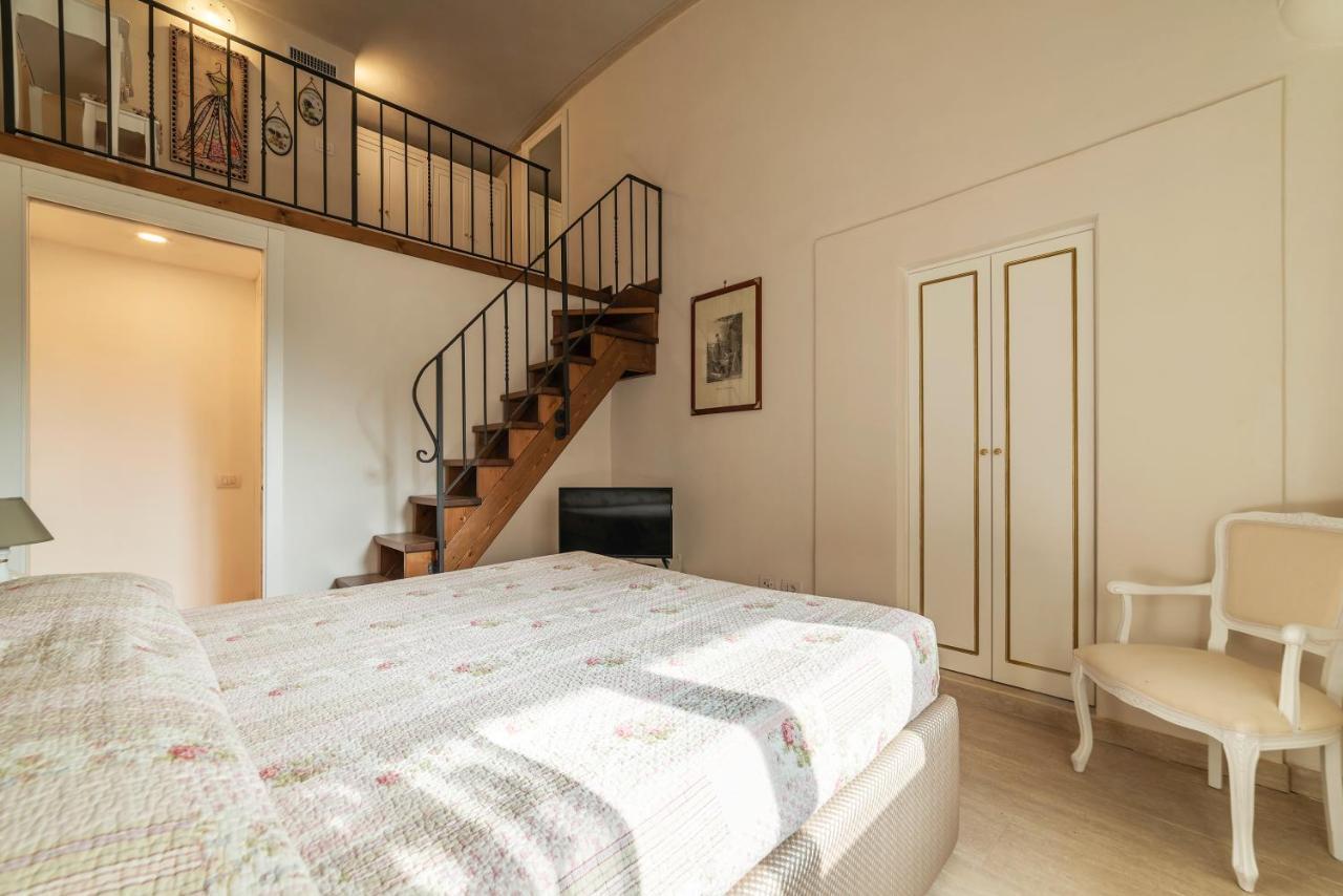 Palazzo Altieri Elegant Apartment ローマ エクステリア 写真