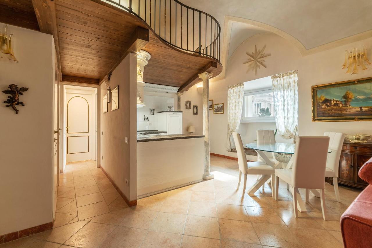 Palazzo Altieri Elegant Apartment ローマ エクステリア 写真