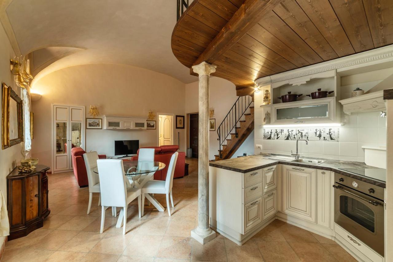 Palazzo Altieri Elegant Apartment ローマ エクステリア 写真